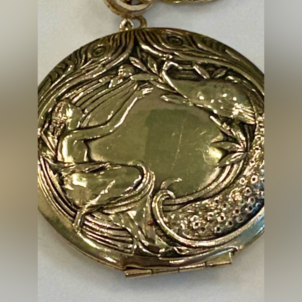 VTG Whiting & Davis Signed 70s Gold-Toned Oversized Mermaid Locket Necklace EUC - Picture 10 of 17